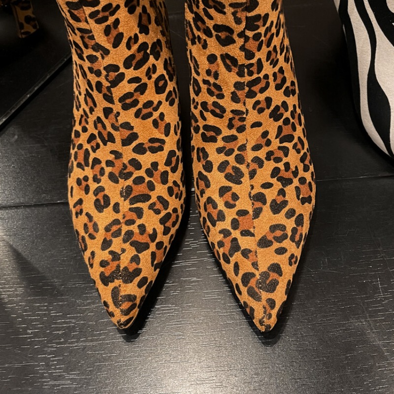 Botas de gamuza con estampado  - Leatherwork Free Patterns reseña y precio